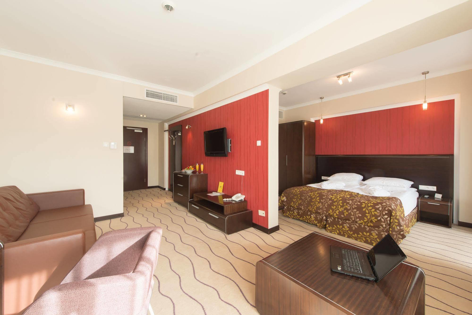 Hotel Leda Spa - Adults Only Колобжег Екстер'єр фото