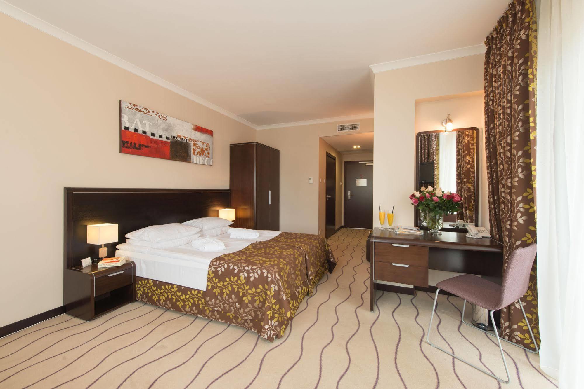 Hotel Leda Spa - Adults Only Колобжег Екстер'єр фото